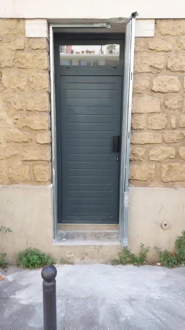Réalisation rideau métallique — Grille extensible